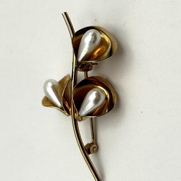 Vintage Beau Sterling Calla Lily Brooch Gold Vermeil Faux Pearl Flower Pin - Picture 1 of 10